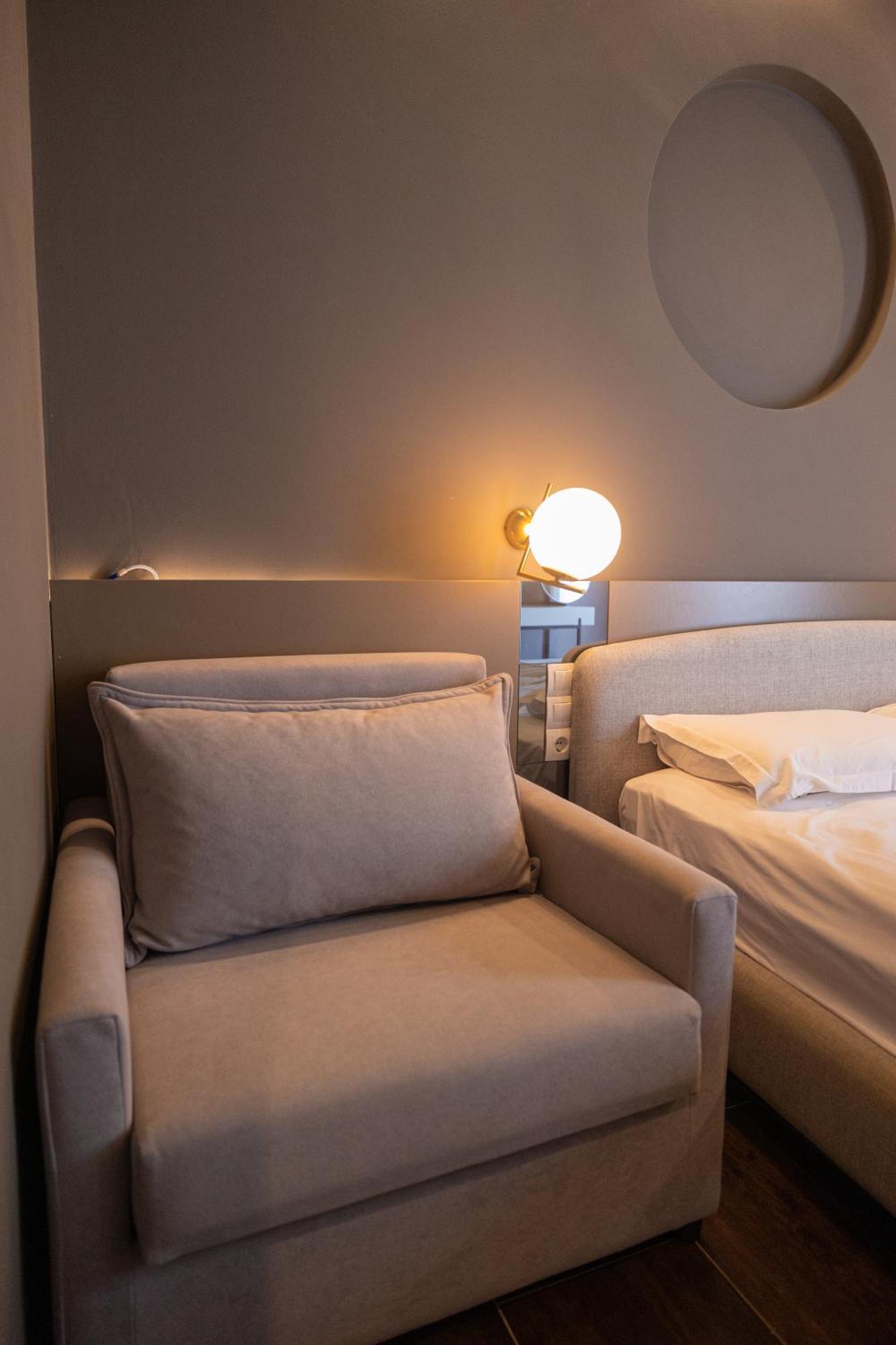 Royal Blue Hotel Dhërmi Екстериор снимка