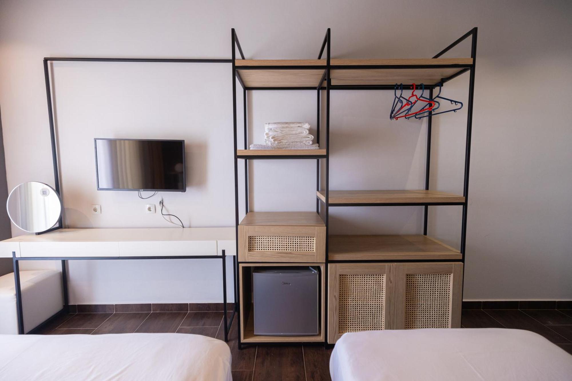 Royal Blue Hotel Dhërmi Екстериор снимка