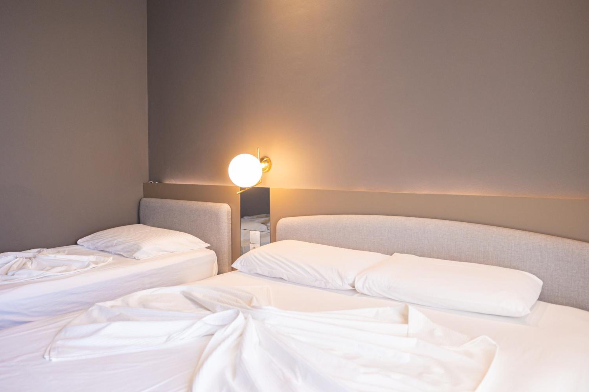 Royal Blue Hotel Dhërmi Екстериор снимка